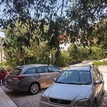 Katarina Mit Garten Und Grill Novi Vinodolski
